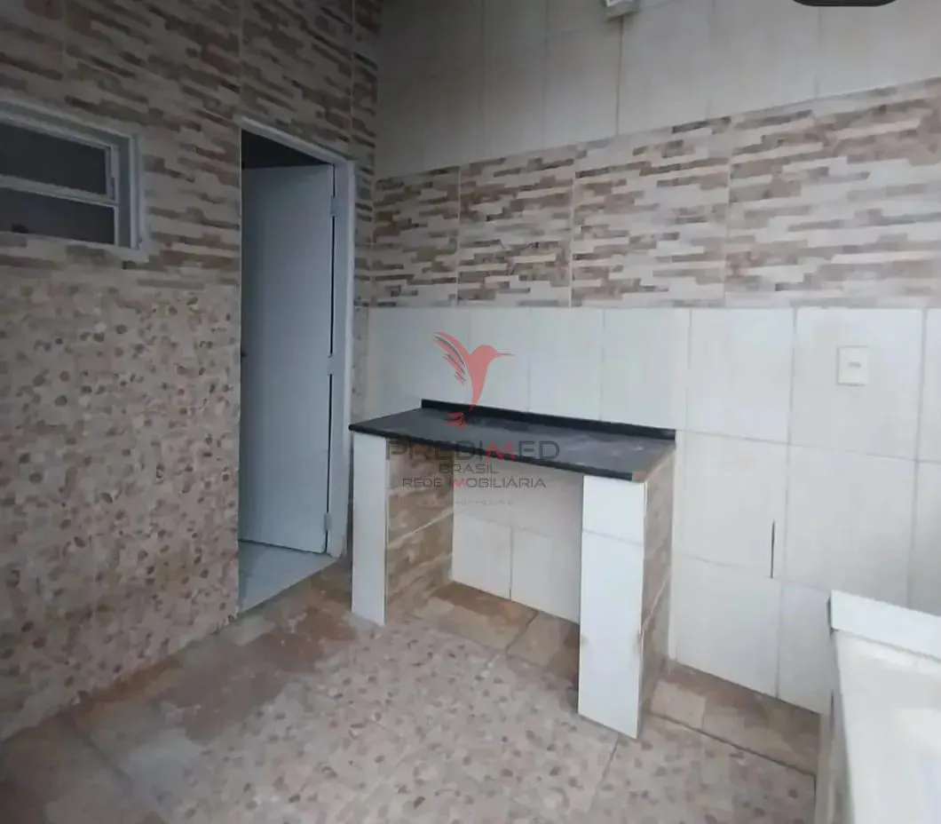 Imagem Ótima casa com piscina na Cohab em Guaratinguetá/SP