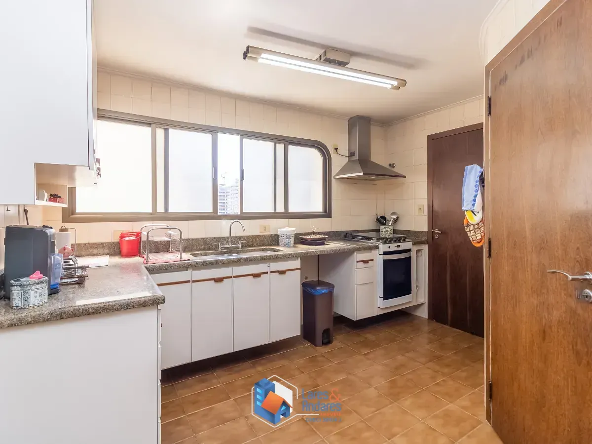 Imagem Apartamento para venda em Moema com 4 quartos, sendo 1 suíte, 170m²
