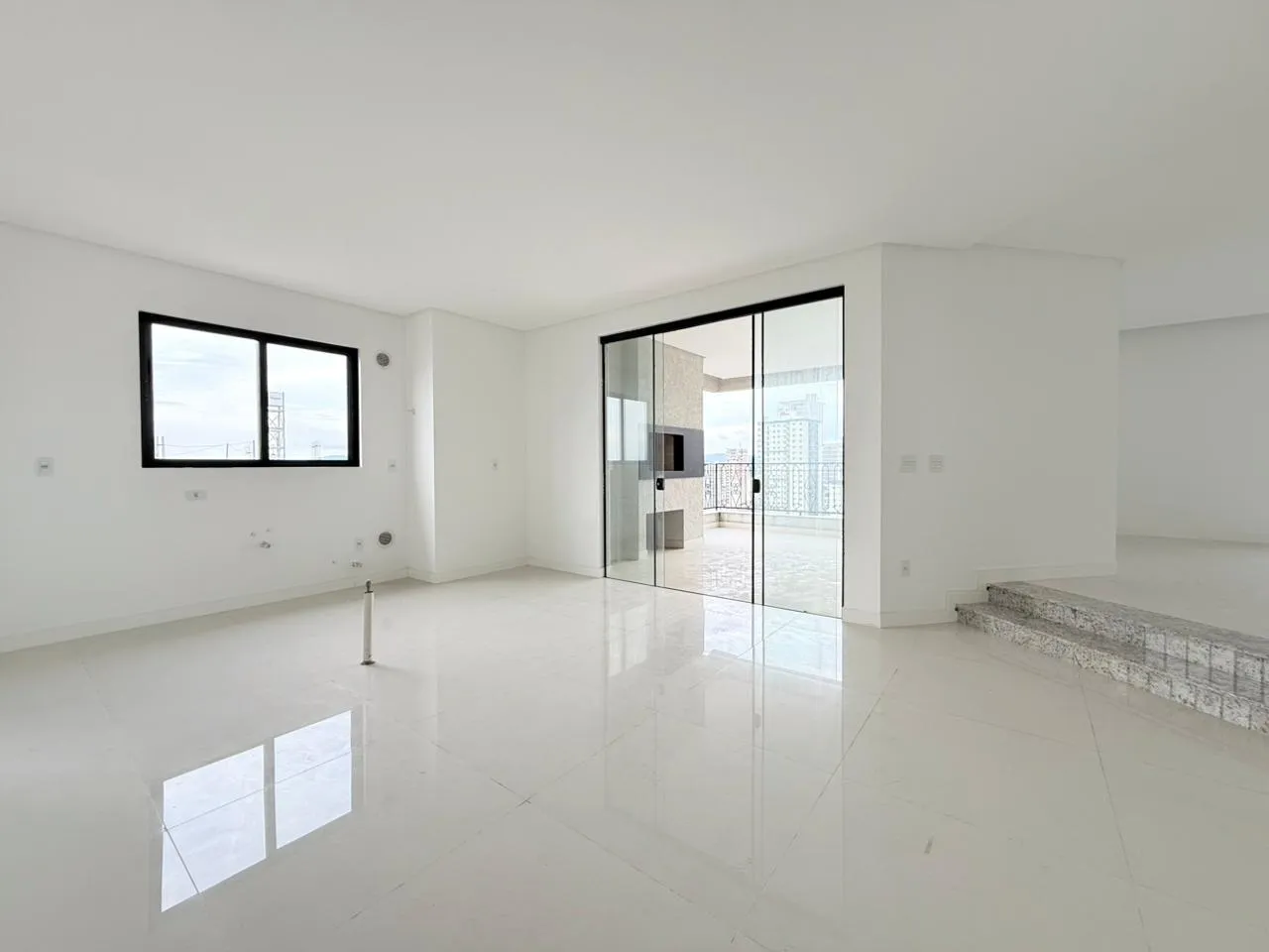 Imagem Apartamento com vista para o mar à venda com 200m2 por R$ 3.800.000,00
