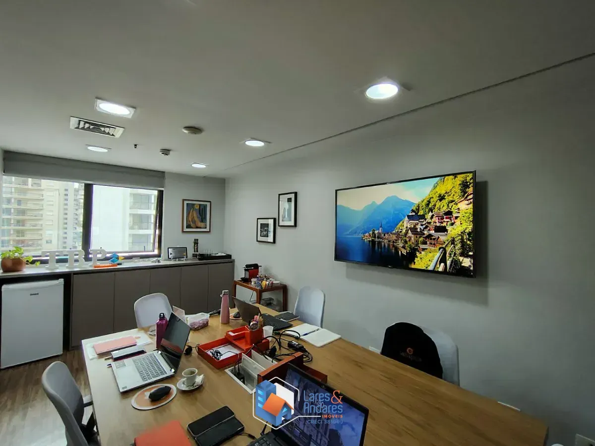 Imagem Conjunto comercial para venda em Cerqueira César, 88m²
