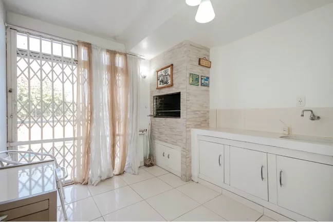 Imagem Casa para venda no bairro Jardim Sabará em Porto Alegre