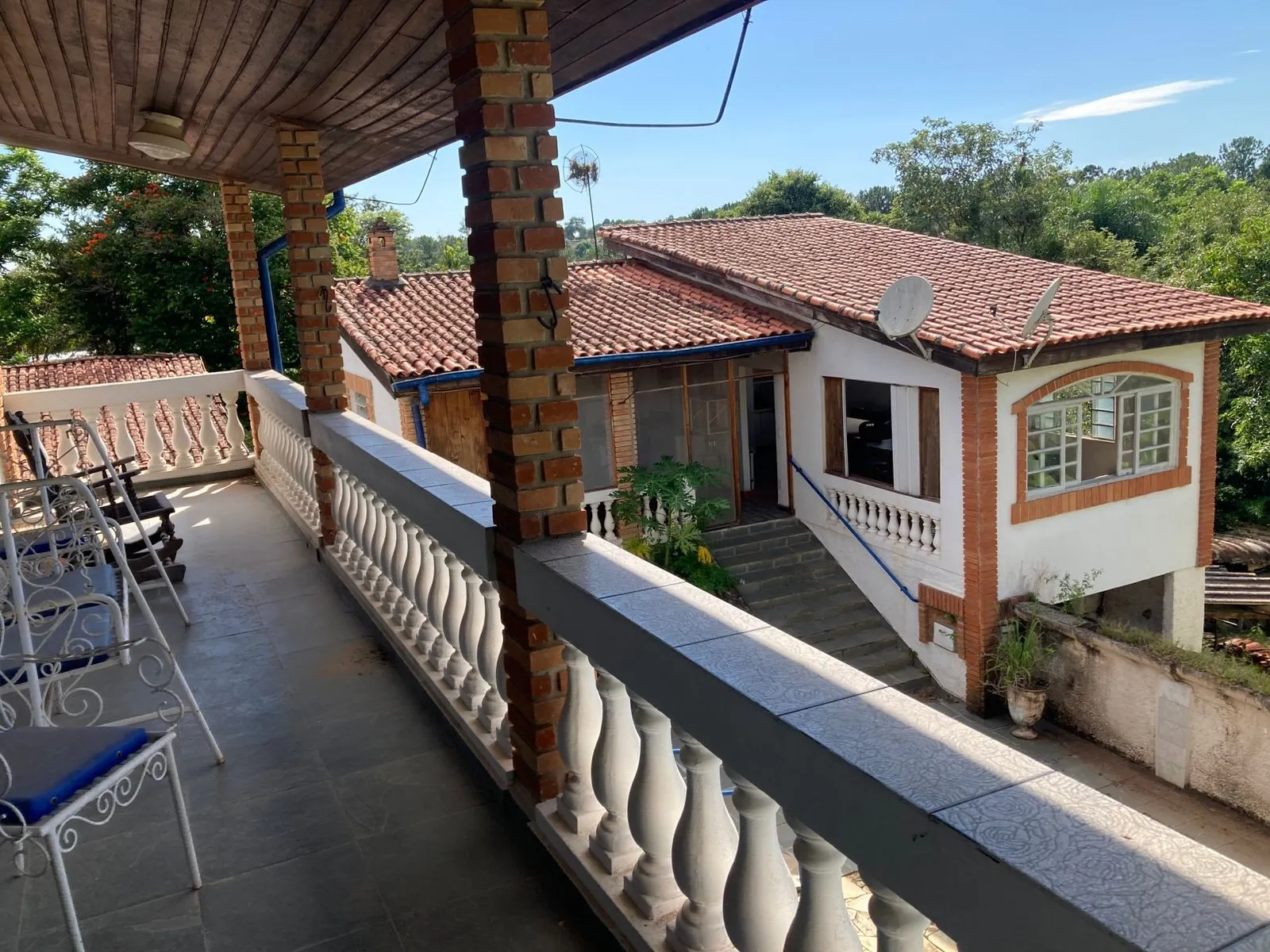 Imagem Linda Chácara de 3000m² com Casa Sobrado, Piscina, e Pomar ? Porteira Fechada em Aracoiaba da Serra