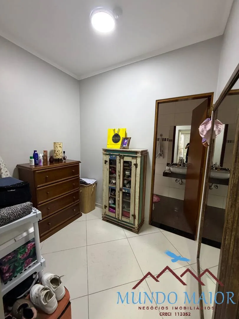 Imagem Sobrado Alto Padrão no Jardim Pedroso-3 Suítes e 4 Vagas Estuda Permuta!