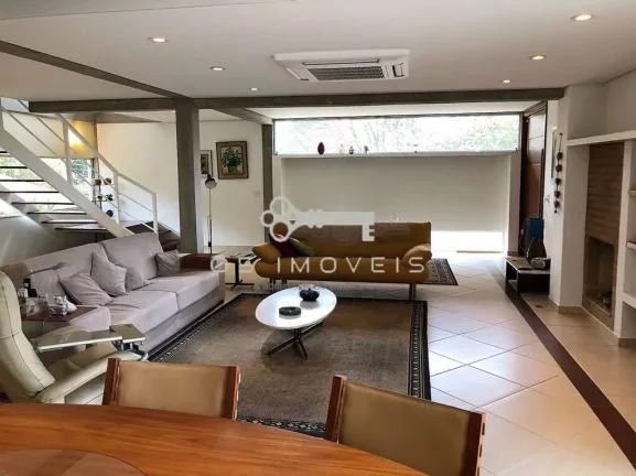 Imagem Casa à venda na Granja Viana com 3 dormitórios e suíte: moderna e integrada