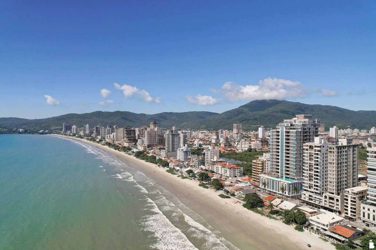 Imagem Apartamento com vista para o mar à venda com 179.86m2 por R$ 5.500.000,00