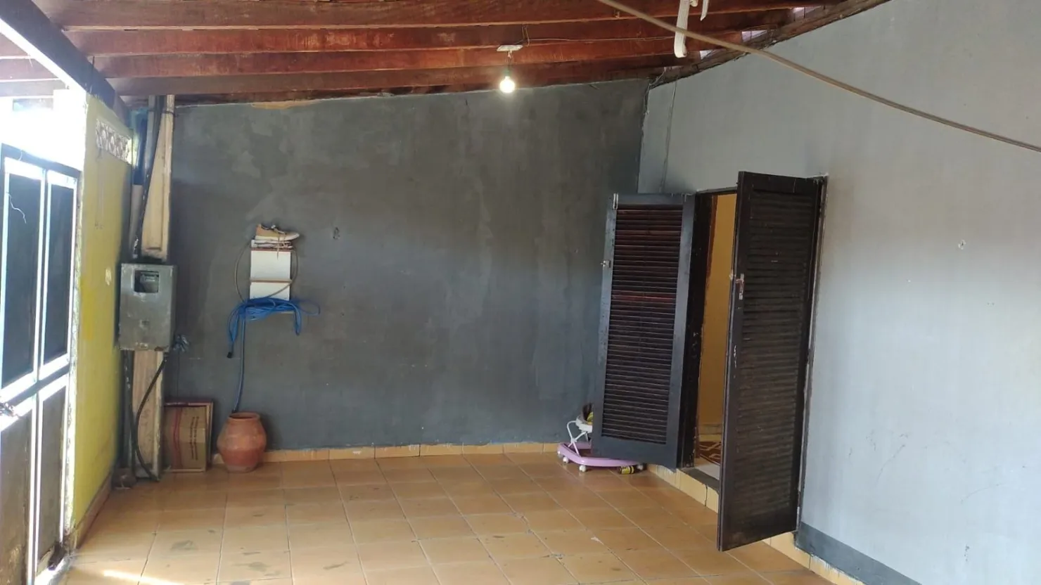 Imagem Casa à venda 3 Quartos, 1 Vaga, 70M², Castolira, Pindamonhangaba - SP