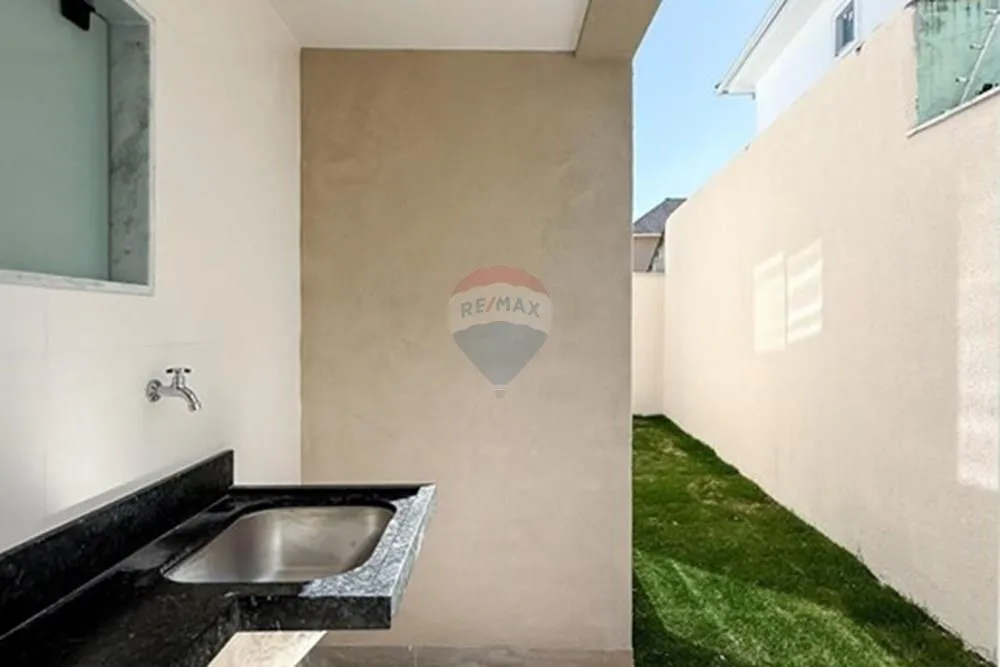 Imagem Casa com 3 quartos para venda em Guaratiba