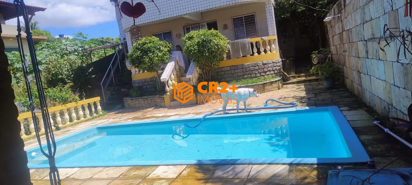 Imagem Vendo Casa triplex 06 quartos, 02 suítes, 03 vagas de garagem, 200 m2 em Cabo de