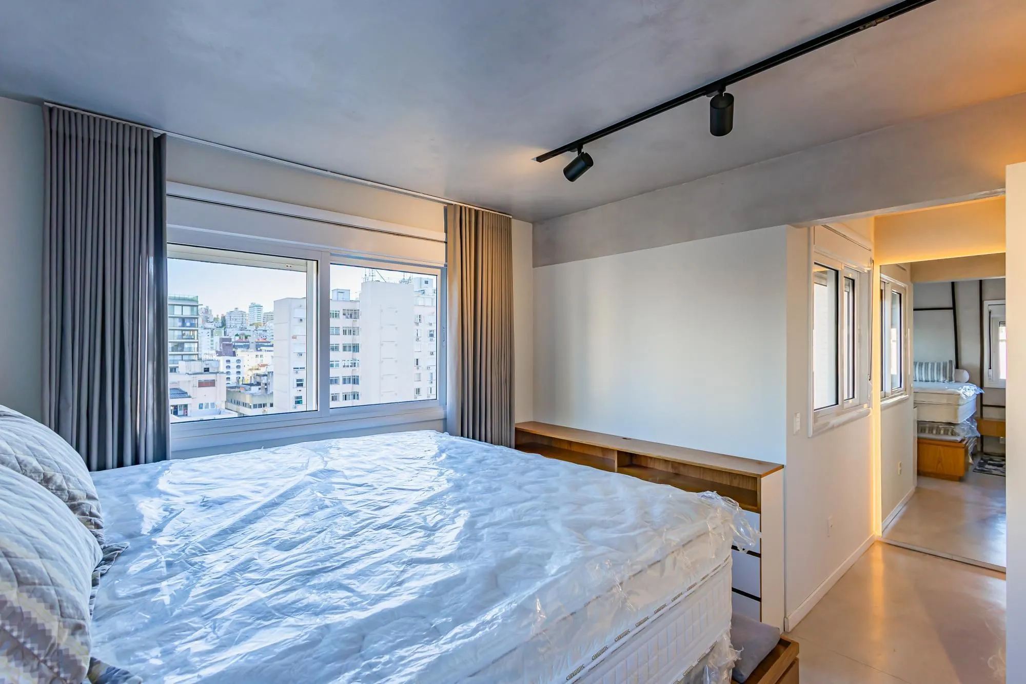 Imagem Espetacular apartamento finamente decorado e mobiliado por arquiteto renomado com 3 vagas próx. Rua Nova Iorque