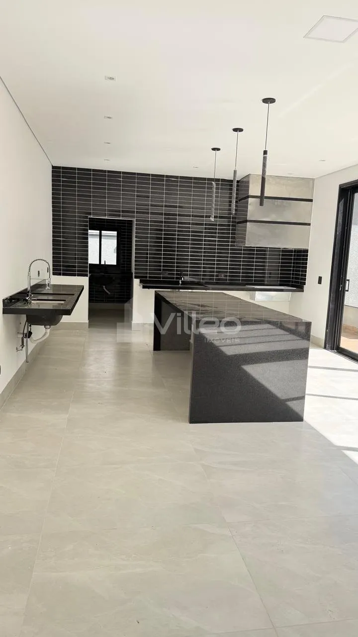 Imagem Apresentamos esta incrível residência de alto padrão, planejada para oferecer conforto, elegânci...