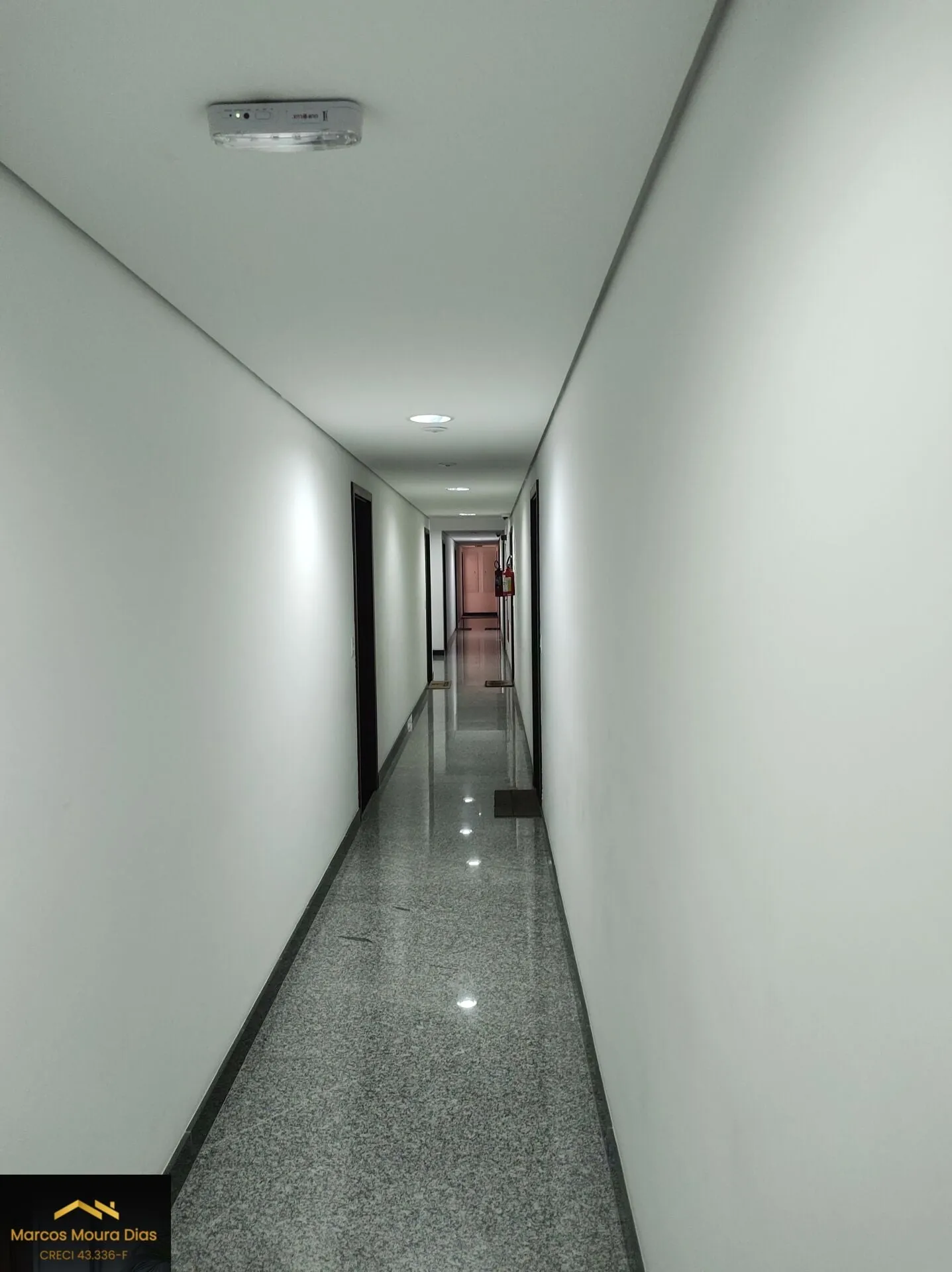 Imagem Conjunto mobiliado com ar condicionado à venda, 33 m², 2 banheiros e 1 Vaga de Garagem - Pompeia - São Paulo/SP