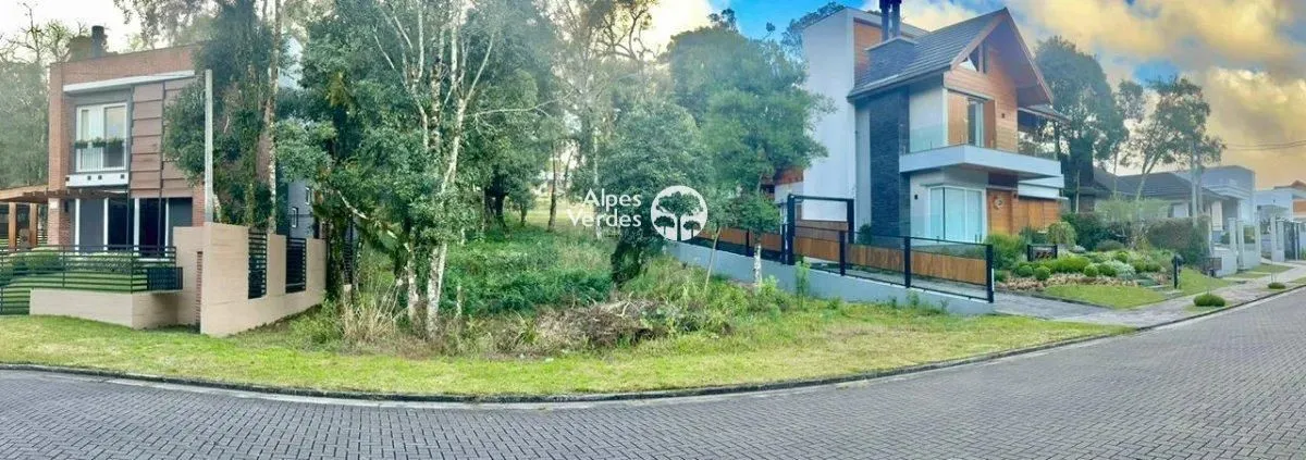 Imagem Terreno à Venda em Vivenda dos Arvoredas, Gramado - RS