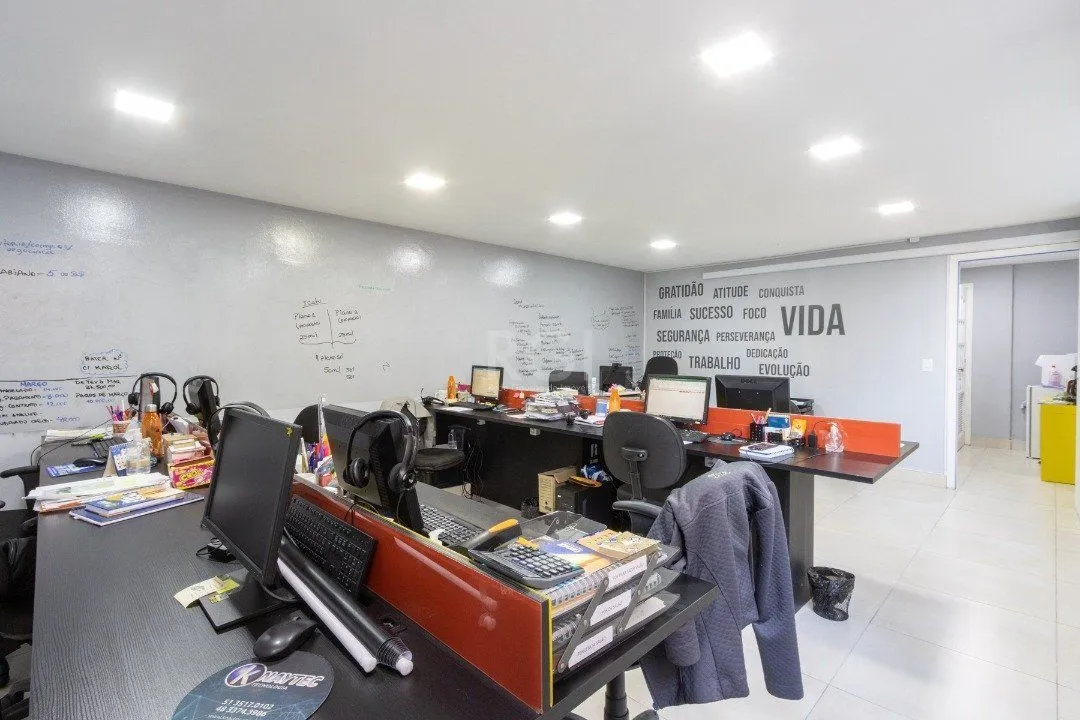Imagem Sala em andar inteiro com 157,44 privativos