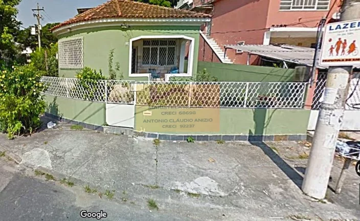 Foto do imóvel CASA ESPAÇOSA, EM ÓTIMA LOCALIZAÇÃO! em Rua Nuncio Ostni