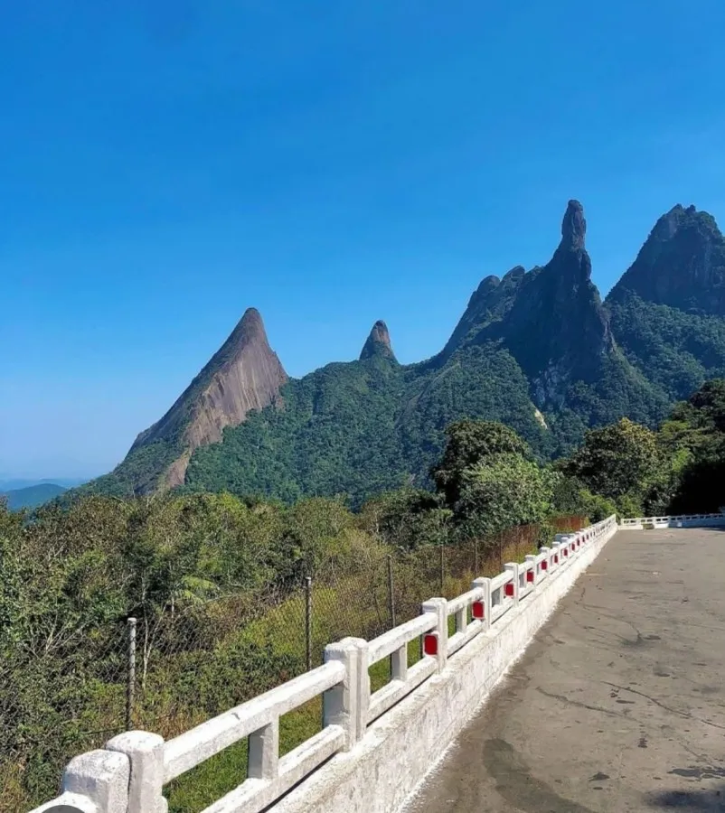 Imagem Apartamento para Venda em Teresópolis / RJ no bairro Agriões