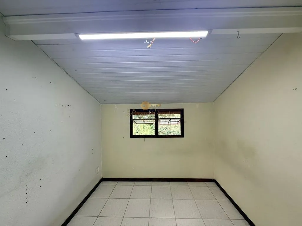 Imagem Casa em Condomínio para Venda em Teresópolis / RJ no bairro Bom Retiro