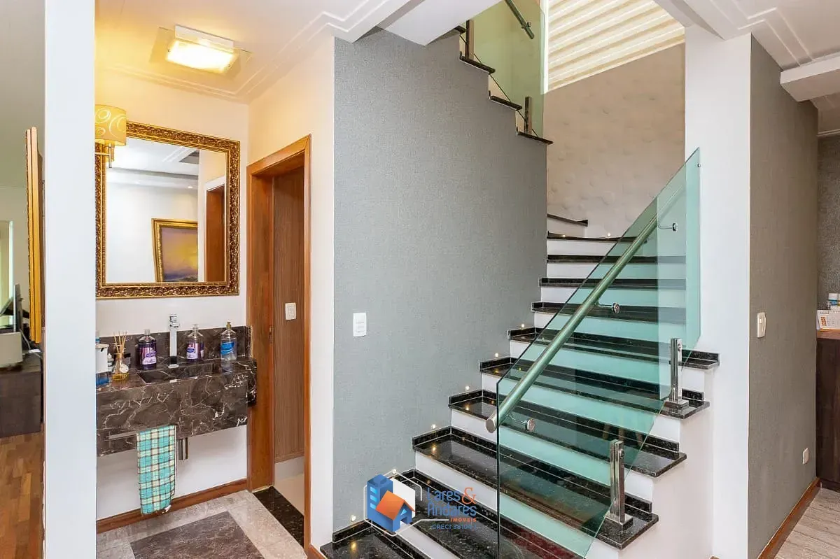 Imagem Casa para venda em Planalto Paulista com 3 quartos, sendo 1 suíte, 320m²