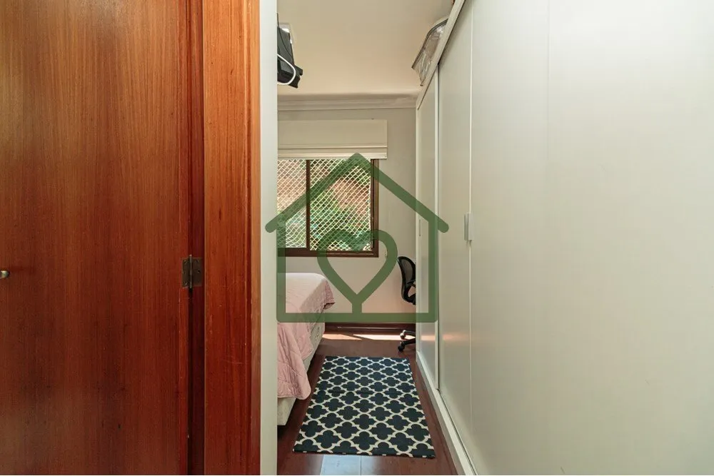Imagem **Apartamento à Venda em Condomínio Fechado no Menino Deus, Porto Alegre** Descubra seu novo lar e...