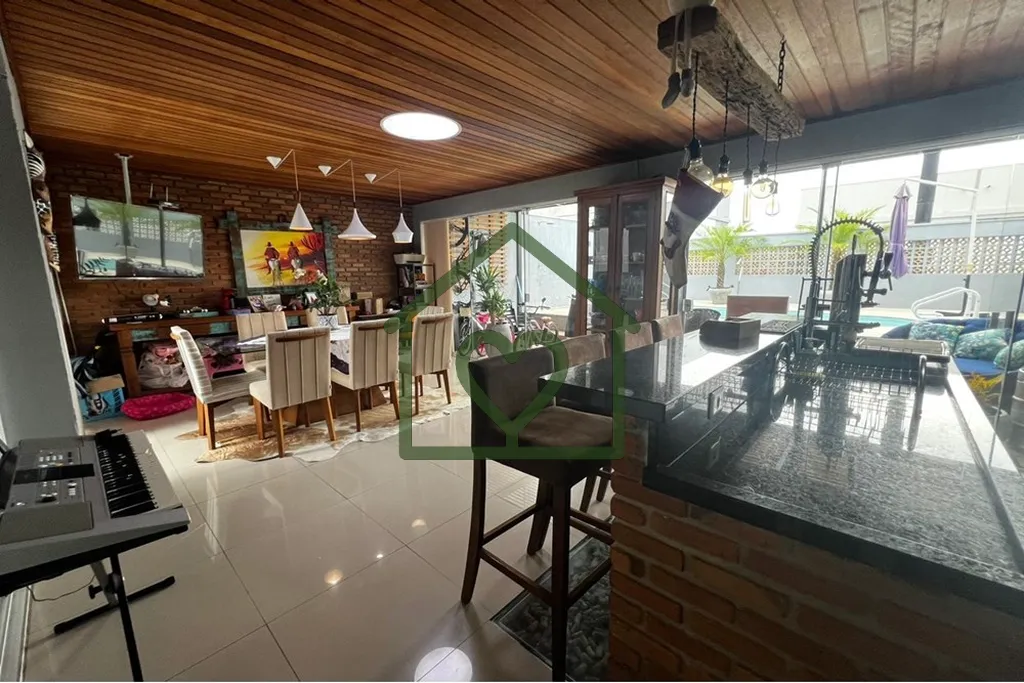Imagem Bem-vindo a esta incrível casa à venda, localizada no charmoso bairro Lomba do Pinheiro, em Porto ...