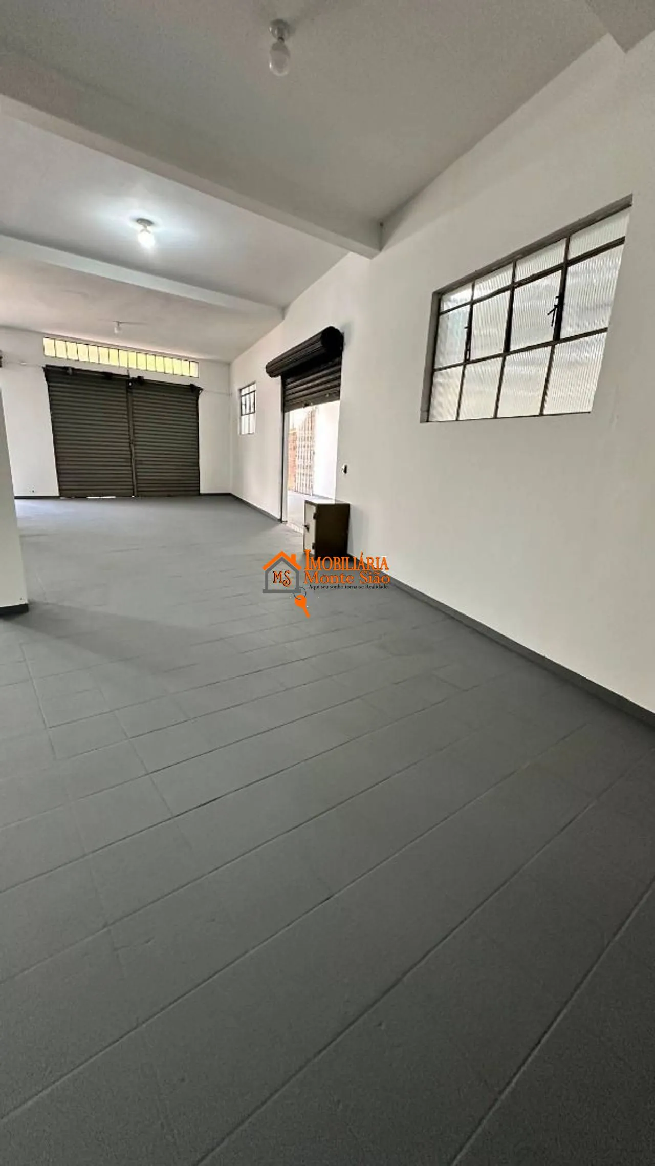 Imagem Salão para alugar, 250 m² por R$ 6.205,00/mês - Vila das Palmeiras - Guarulhos/SP