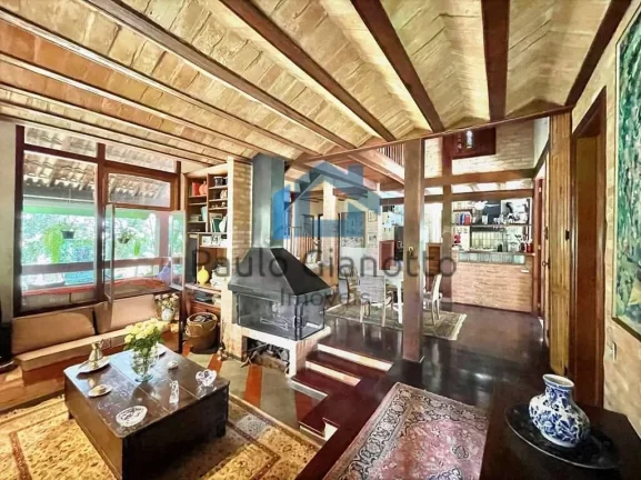 Imagem Casa á venda no Condomínio Fazendinha Granja Viana