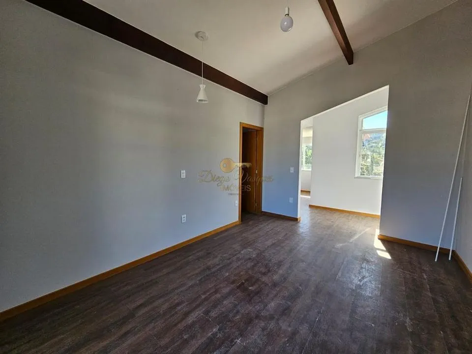 Imagem Casa em Condomínio para Venda em Teresópolis / RJ no bairro Green Valley