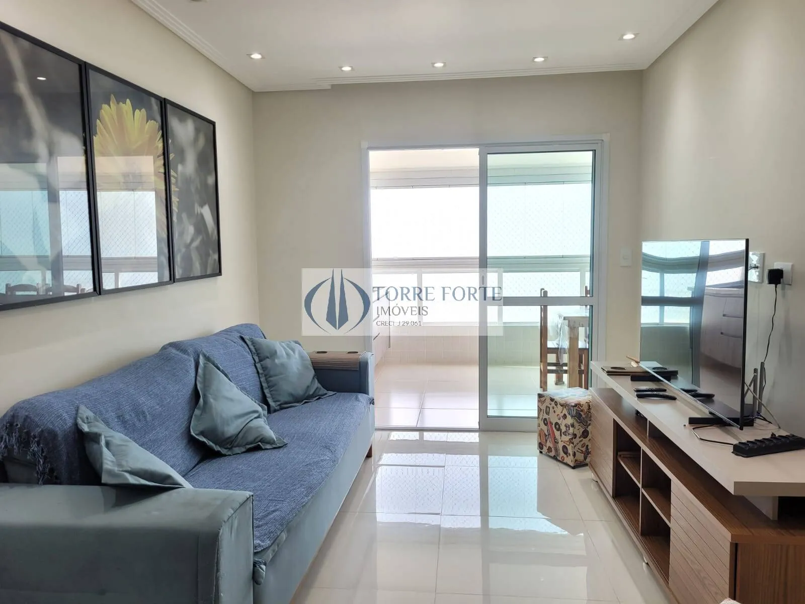 Imagem Maravilhoso apartamento 3 dormitórios, 1 suíte, 2 vagas pé na areia