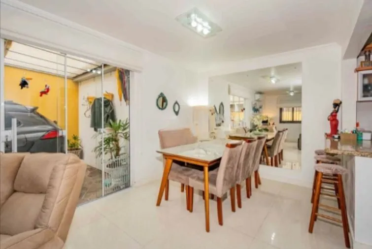 Imagem Casa em condomínio 3 dormitórios