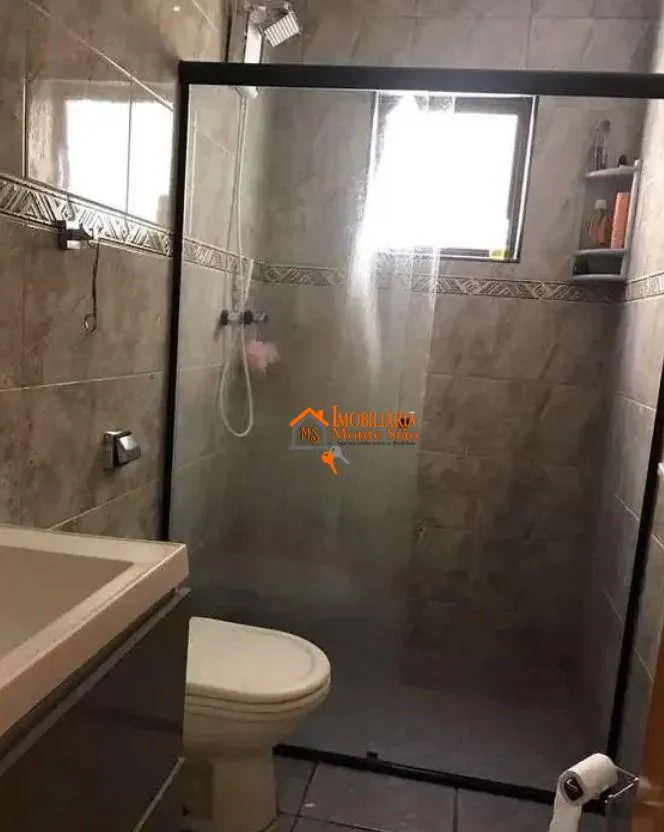 Imagem Sobrado com 3 dormitórios à venda, 250 m² por R$ 850.000 - Jardim Rosa de Franca - Guarulhos/SP