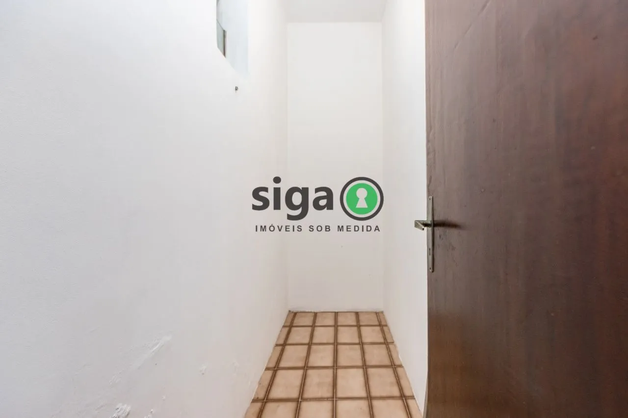 Imagem CASA Á VENDA , COM 327 m2 útil, 5 VAGAS GARAGEM