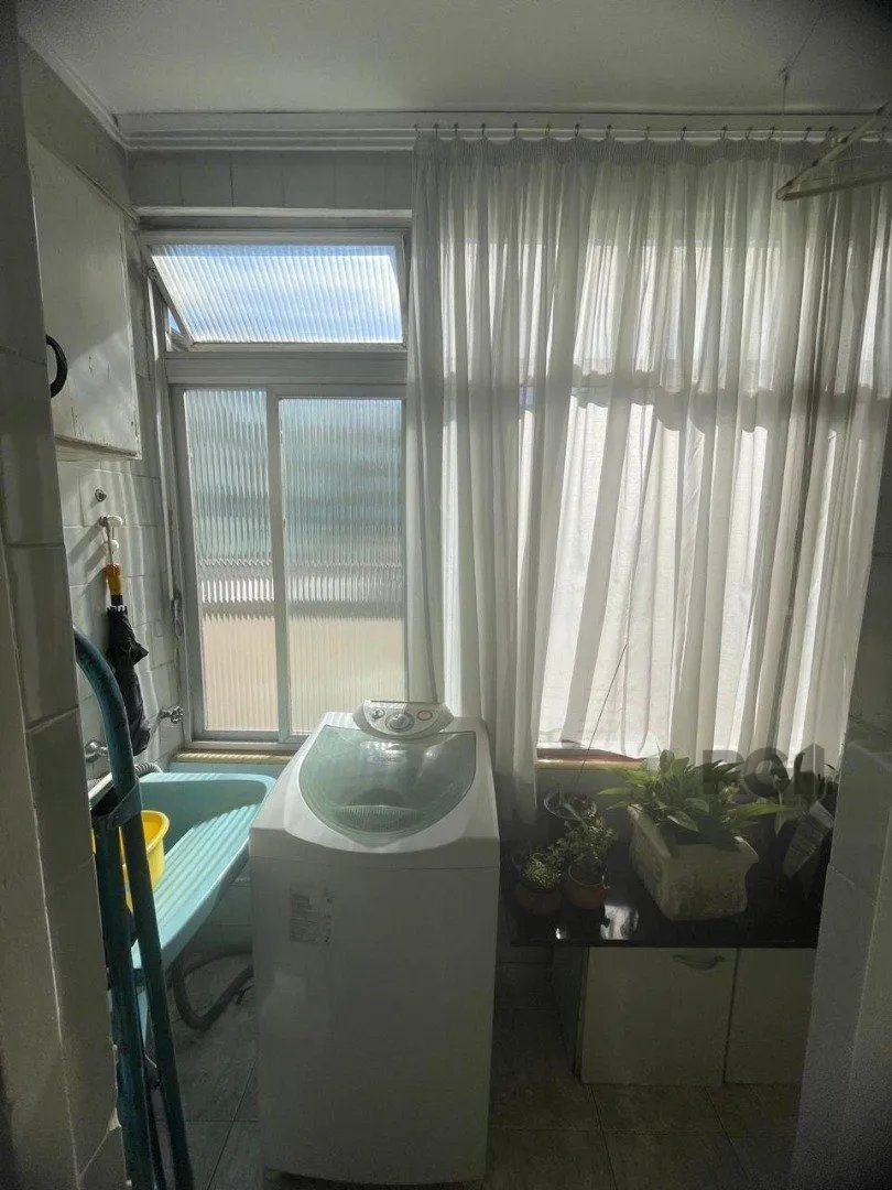 Imagem Apartamento no Petrópolis de 1 dormitório desocupado