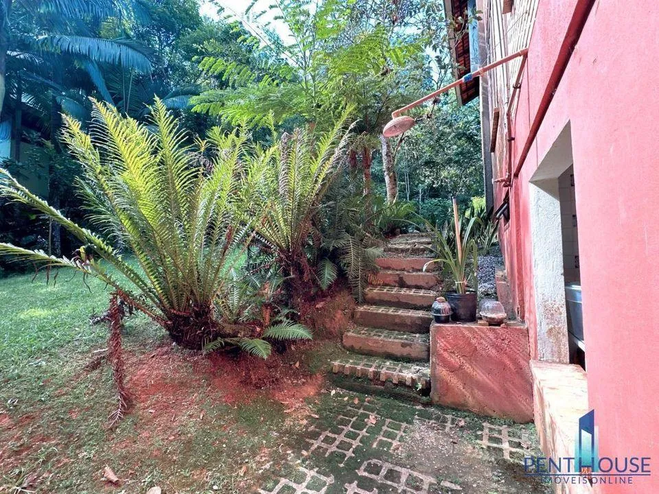 Imagem Casa para Venda em Balneário Camboriú, Praia do Estaleiro, 3 dormitórios, 1 suíte, 2 banheiros, 2 vagas