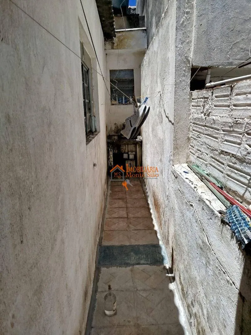 Imagem Casa com 3 dormitórios à venda, 2000 m² por R$ 330.000,00 - São João - Guarulhos/SP