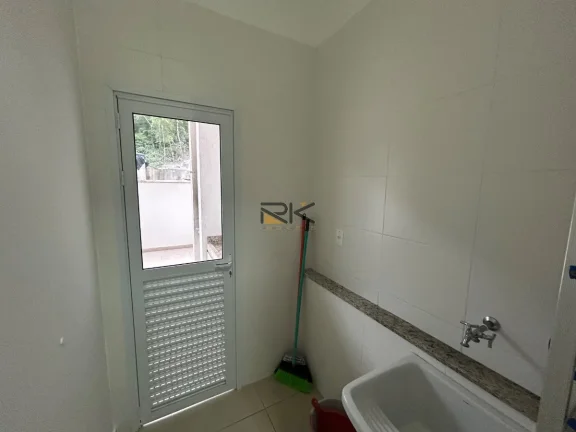 Imagem APARTAMENTO PRAIA GRANDE com 2 dormitórios sendo 1 suíte,1 vaga de garagem,varanda gourmet, 1 banheiro social.