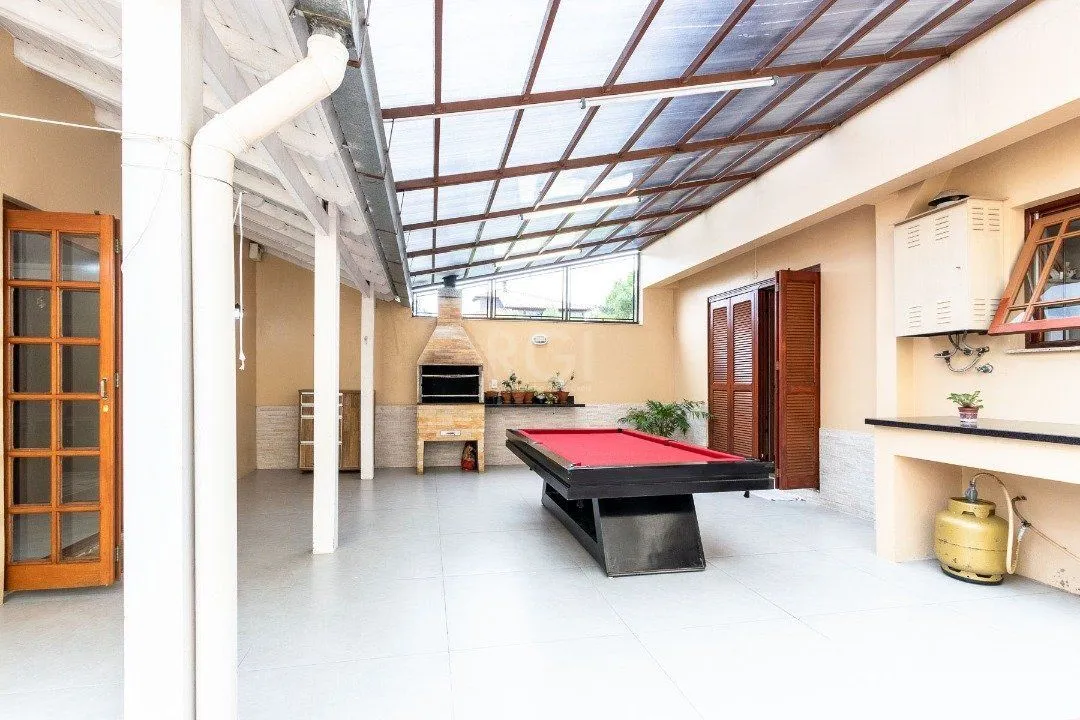 Imagem Casa para Venda - 293.76m², 3 dormitórios, sendo 1 suites, 6 vagas - Guarujá