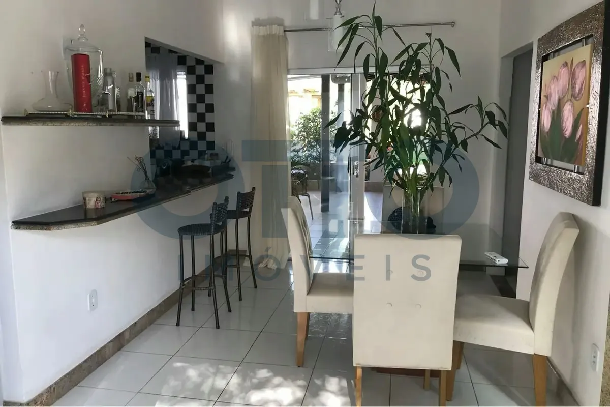 Imagem Bangalô com 3 quartos para locação em Taperapuã, Porto Seguro