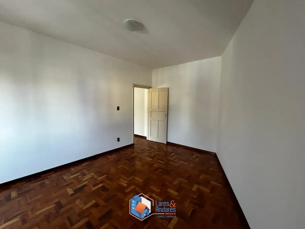 Imagem Sobrado para venda em Jardim Japão com 3 quartos, 302m²