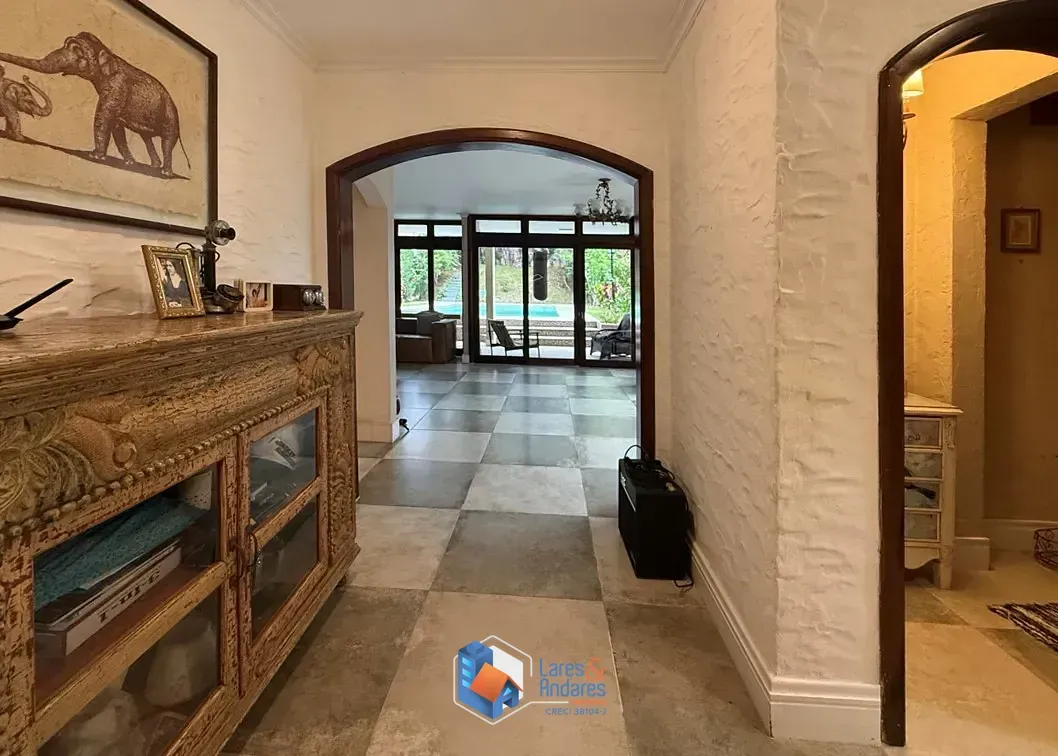 Imagem Casa para venda em Jardim Cordeiro com 4 quartos, sendo 4 suítes, 357m²