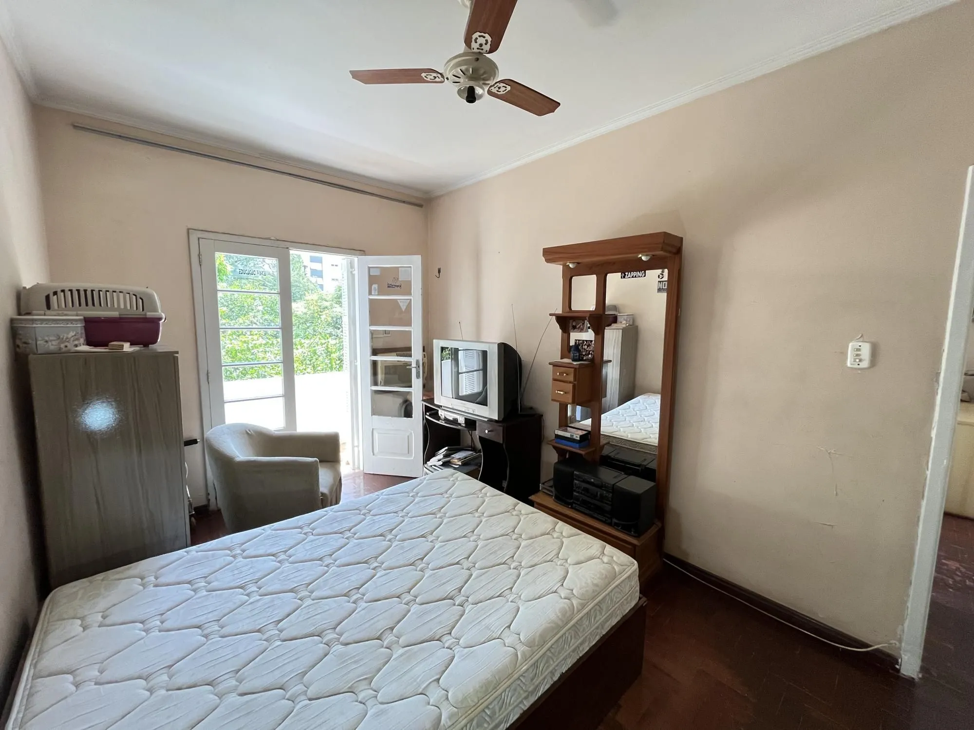 Imagem Apartamento de 3 quartos com dependência de empregada bairro Moinhos de Vento