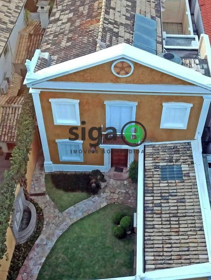Imagem Casa Assobradada no Jardim Europa, com 3 suítes, Mobiliado, 2 vagas, para Venda ou locação.