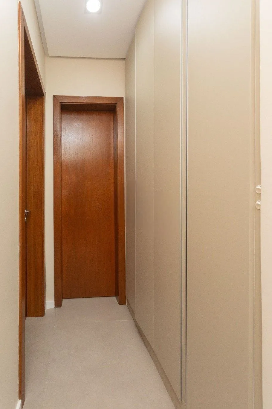 Imagem Apartamento de 3 quartos, suíte e 1 vaga de garagem no bairro Passo da Areia POA