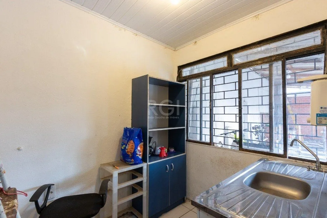 Imagem Sobrado para Venda - 300m², 3 dormitórios, sendo 1 suites, 3 vagas - Cavalhada