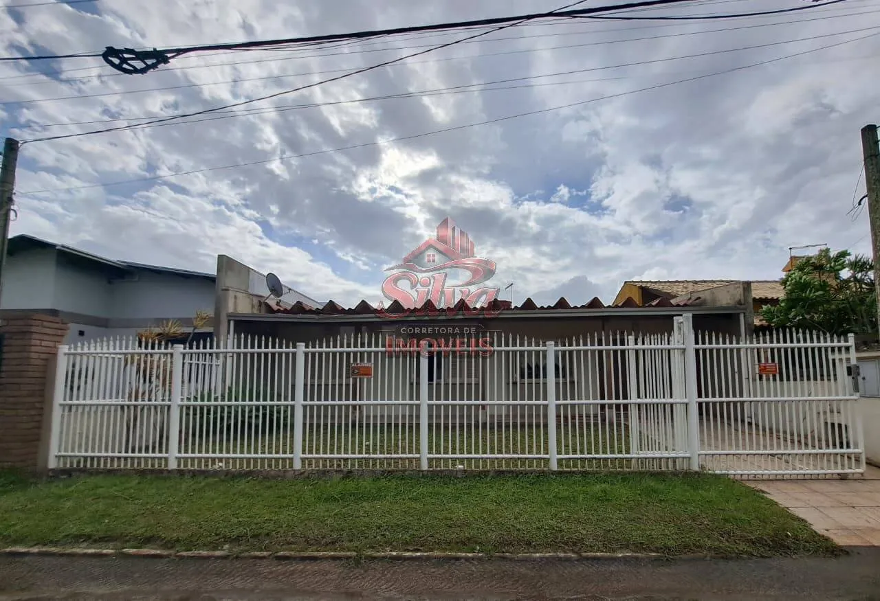 Imagem C1571| Casa 3 dormitórios com anexo a 75m do mar