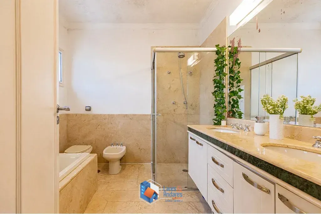Imagem Casa em Condomínio à venda 4 Quartos 4 Suites 2 Vagas 247M² Jardim Cordeiro São Paulo - SP