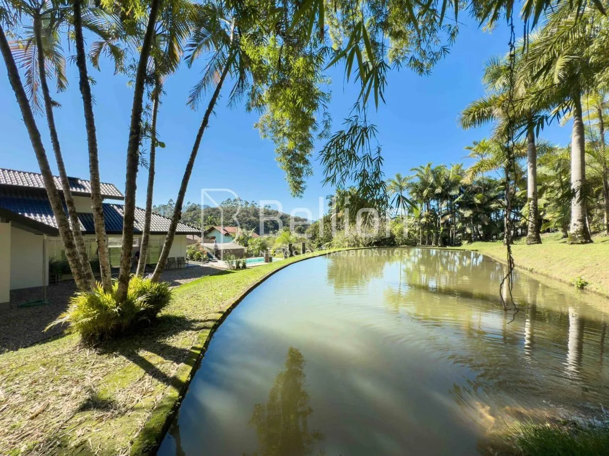 Imagem Casa com 2 lagoas, água corrente e piscina, um verdadeiro paraíso!