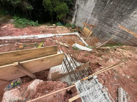 Imagem OPORTUNIDADE PARA MORADIA OU INVESTIMENTO NA GRANJA VIANA NO CONDOMÍNIO FECHADO ALDEIA DA FAZENDINHA