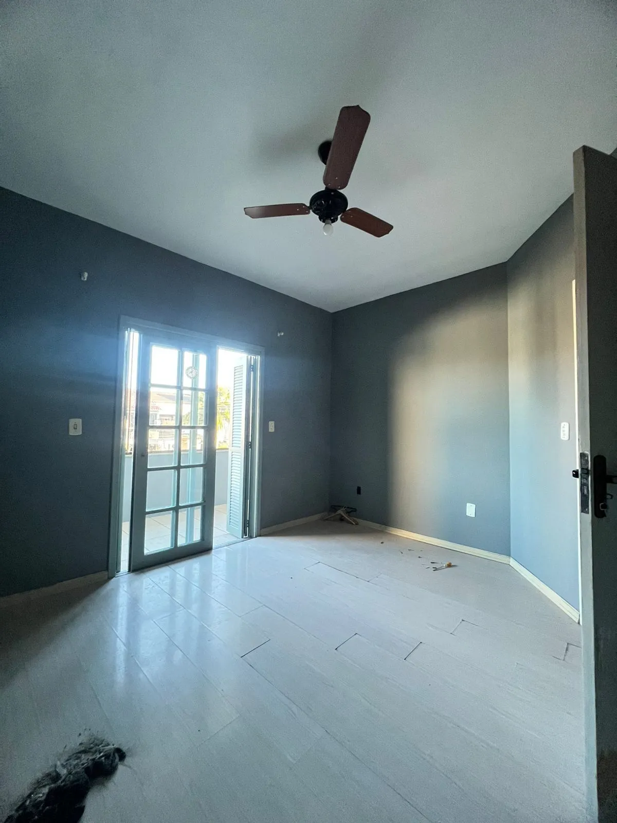 Imagem Casa à venda com 215m² na Hípica, 3 quartos sendo 1 suíte e 2 vagas