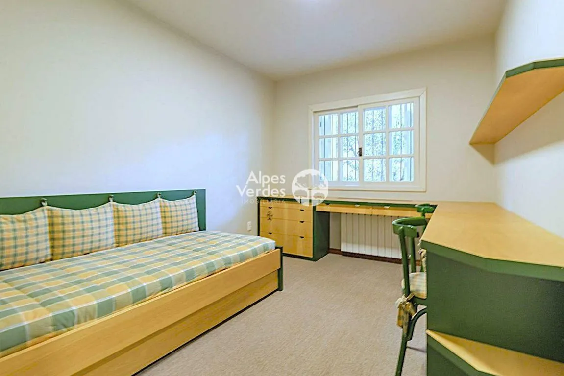 Imagem Vende-se Casa na Vila Suzana, com 03 dormitórios