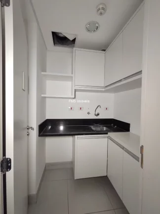 Imagem Imóvel Comercial de Alto Padrão em Alphaville Industrial, Barueri-SP: 4 banheiros, 4 vagas, 272,68 m² de área!