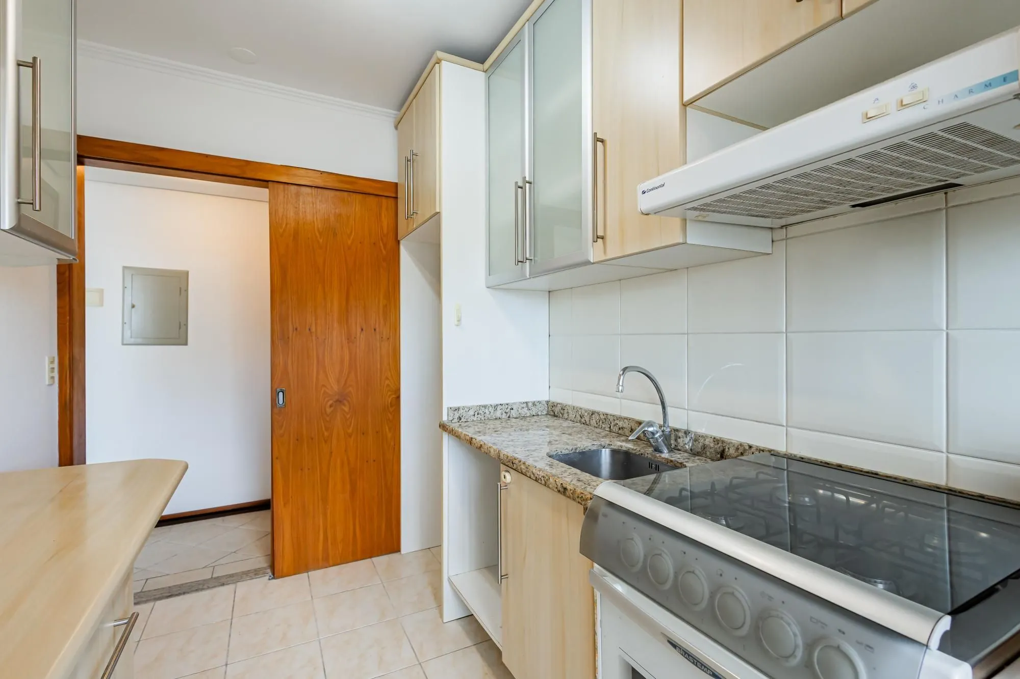 Imagem Colinas Garden Apartamento de 2 Dormitórios com Suíte e 2 Vagas no Bairro Passo d'Areia